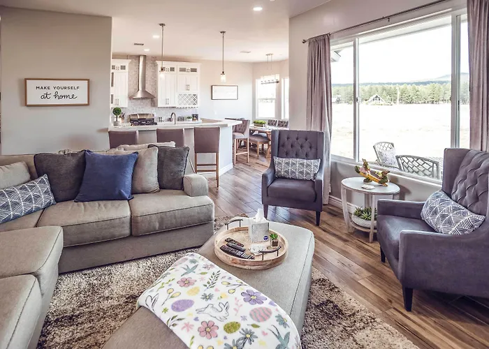 'vistas Bonitas' W/ Patio: 7 Mi To Snowbowl! Holiday home